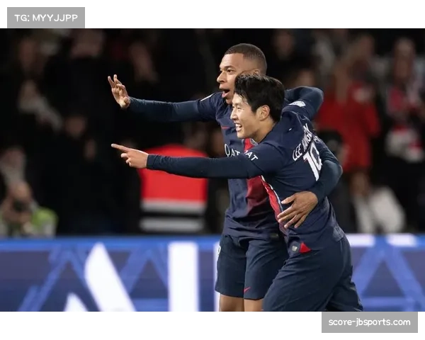巴黎圣日耳曼3-0完胜昂热，李刚仁传射建功助球队六分领跑